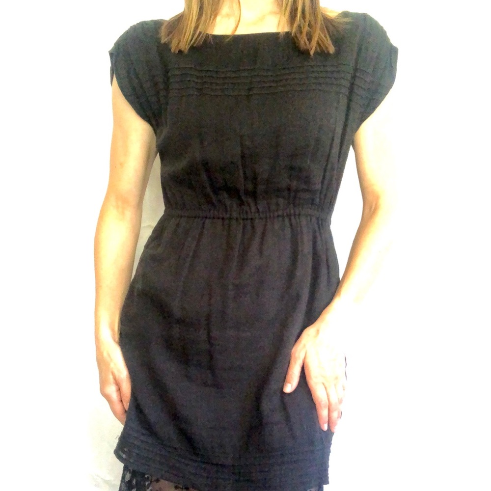 Anthro 100% cotton gathered shoulder lace hem dres